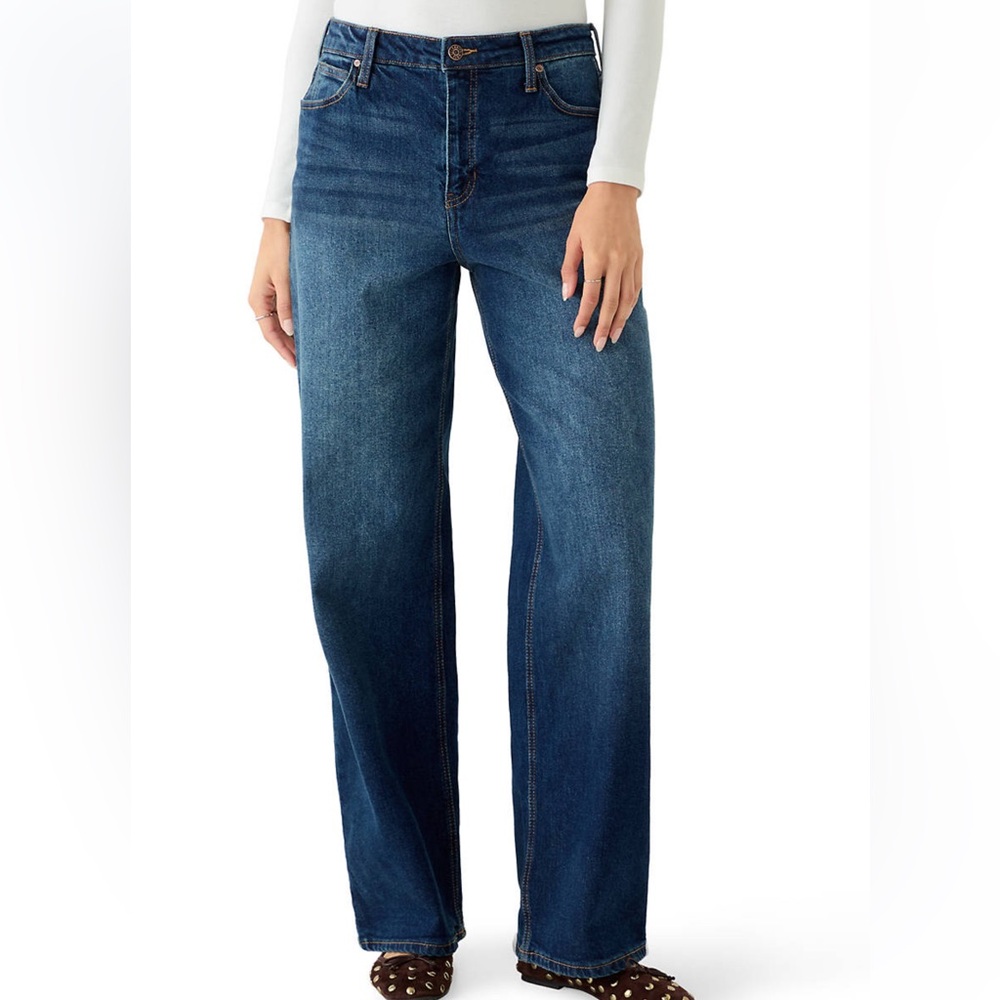 CELEBRITY PINK Slouchy Slim High Rise Straight Leg Jean--NWT--11/30